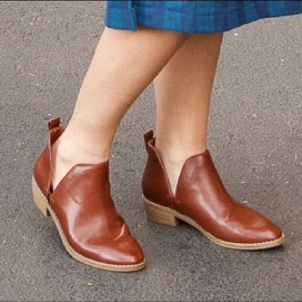 Universal Threads Womens Size 11 Brown Ankle Booties Pre-owned Amazing Condition